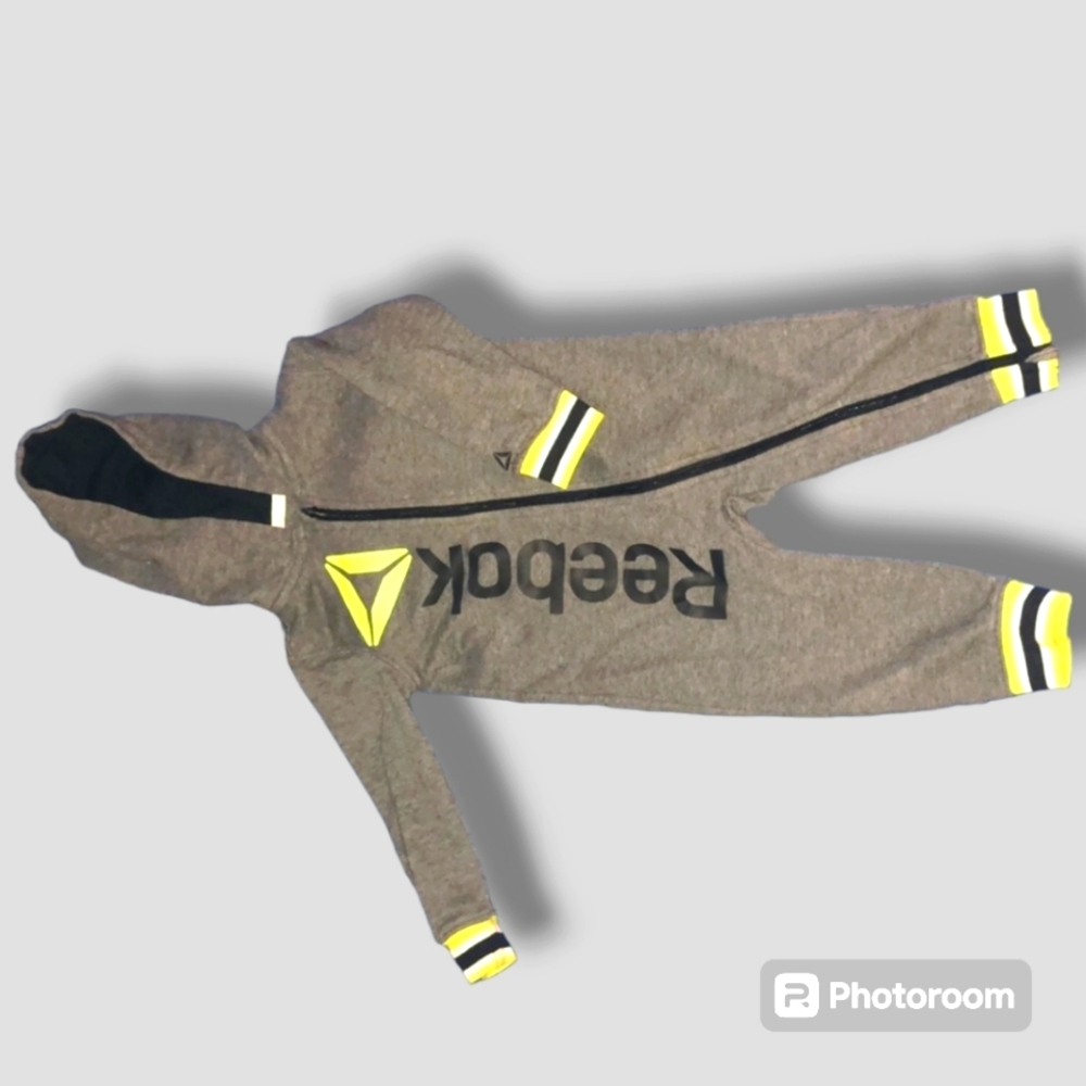 🌱5/$25🌱 Gray Reebok One Piece Sweatsuit - Size 18M